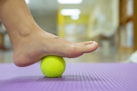 Heel Stretches May Help to Relieve Foot Pain